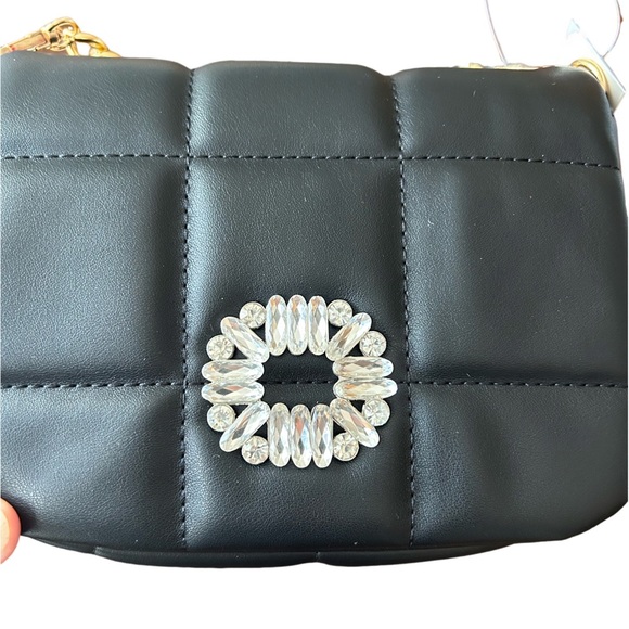 (36)New Francesca’s Holly BLACK Quilted Crossbody Bag - Picture 3 of 9